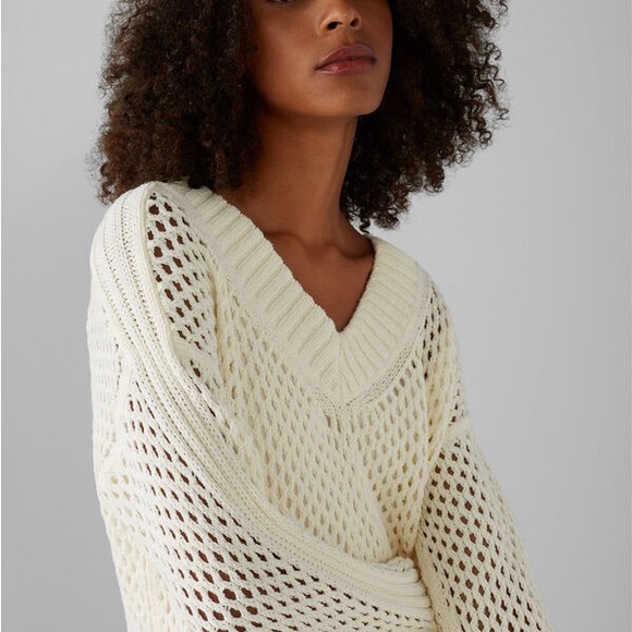 Super Cute Club Monaco Open Knit Mesh Perfect Spring Summer Sweater - Picture 2 of 7